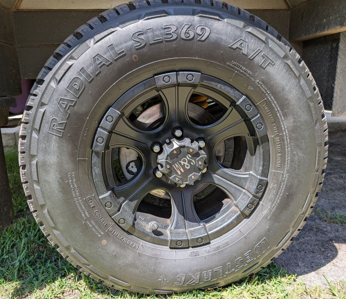 Caravan & Car Tyres – Construction and Pressures Explained