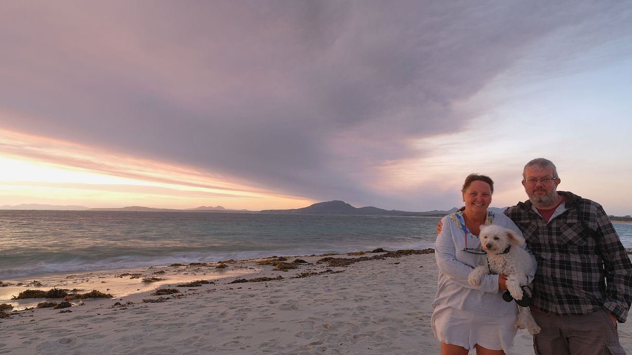 Cathy & Vincent, Shadow, on the beach in Hopetoun, WA