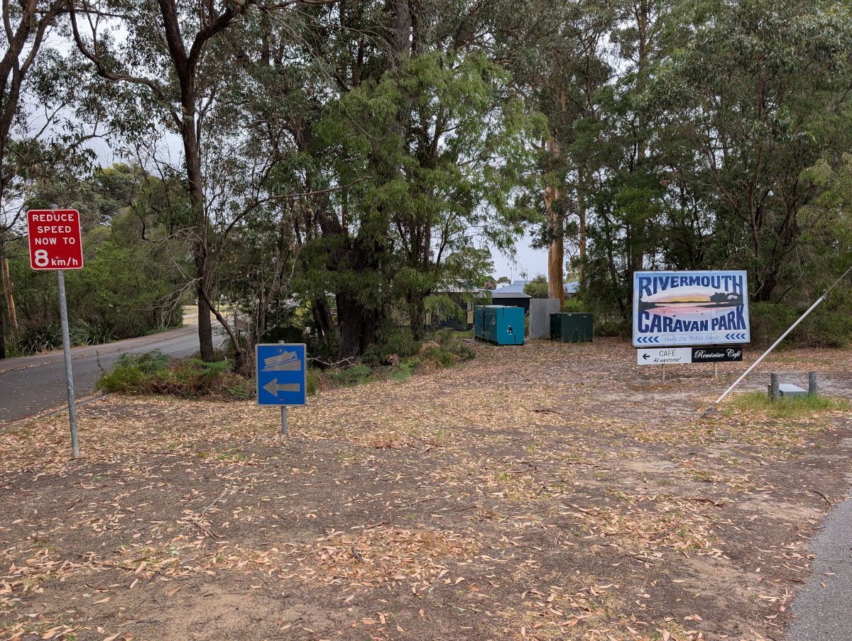Road leading into Denmark Rivermouth Caravan park